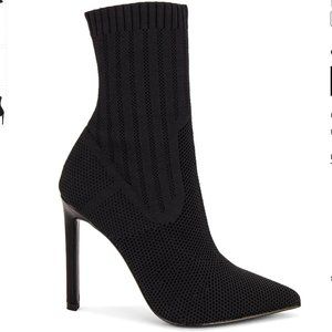 Steve Madden Discreet Boot - SIZE 10